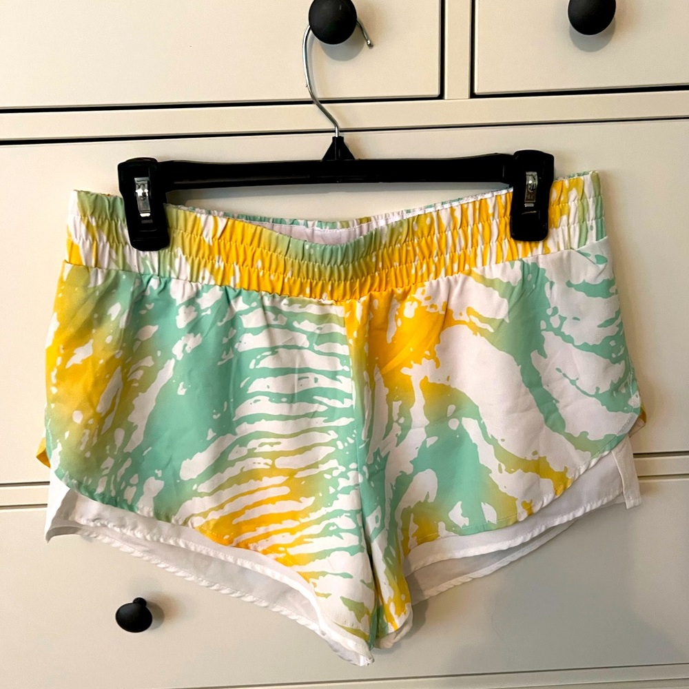 FABLETICS, Sz M Workout short, Lined, NWOT